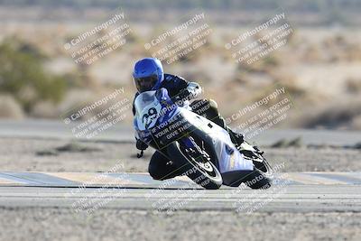 media/Dec-07-2025-CVMA (Sun) [[3e7d2de5dc]]/Race 12- Formula 40 MW and LW/